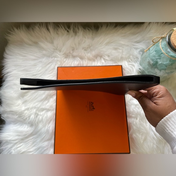 HERMES Station Veau Swift iPad Case - Picture 5 of 16